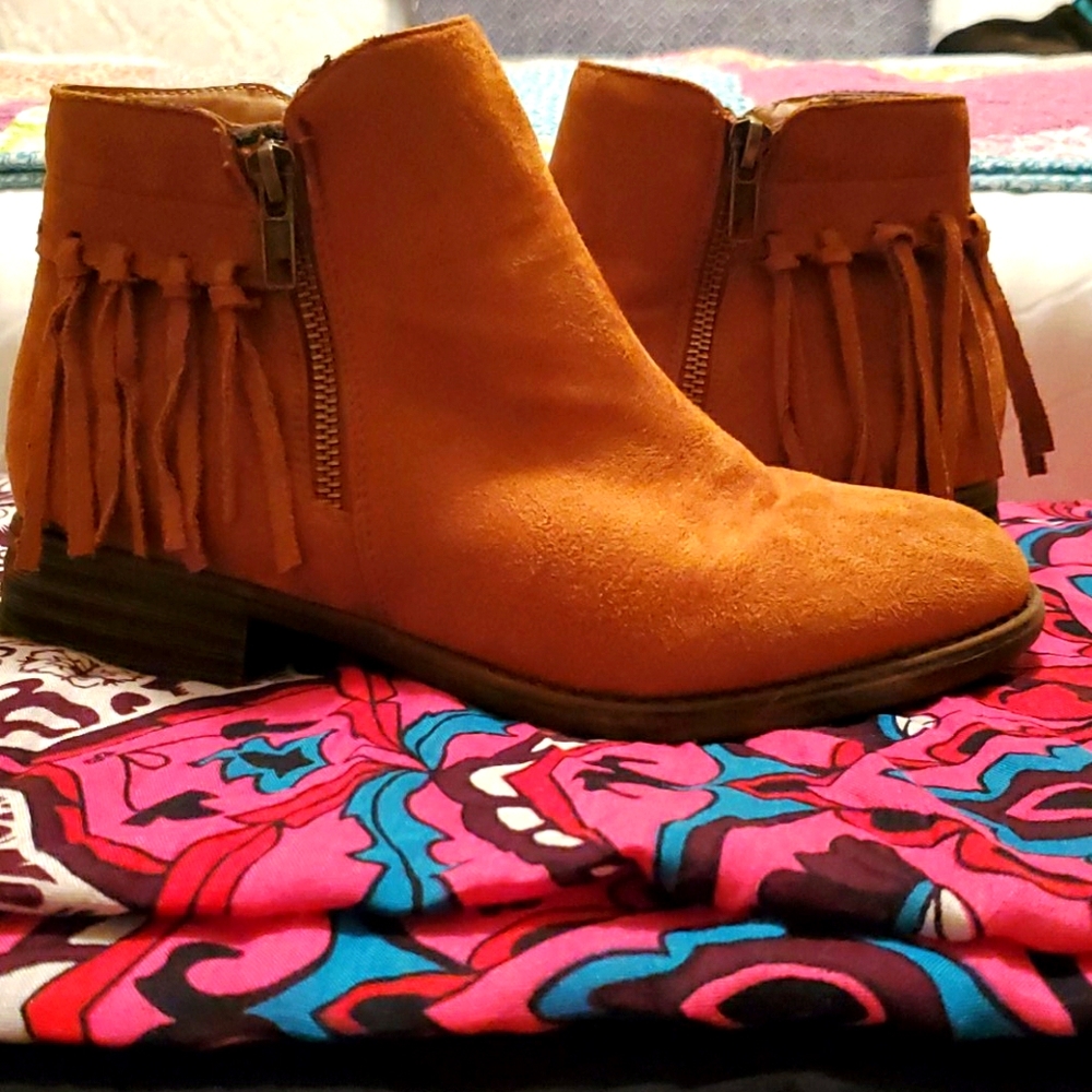 DEPT222 Tan ankle boots